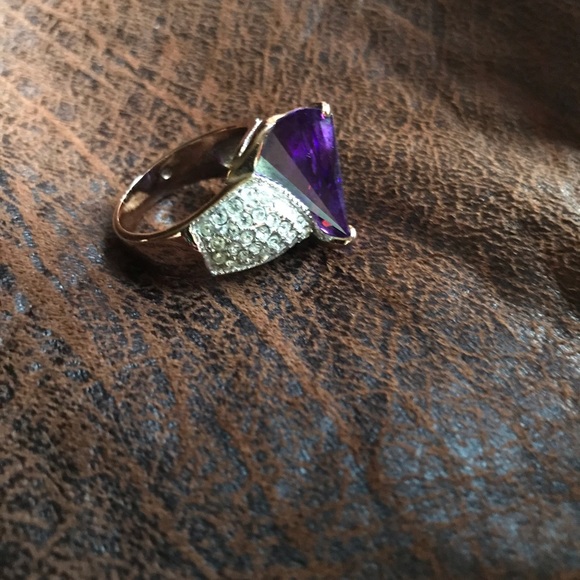 Ring - Picture 4 of 7